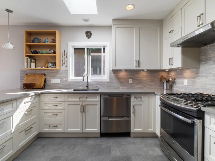 2743 Kitchener Street, Vancouver, BC, V5K 3E2 - 8