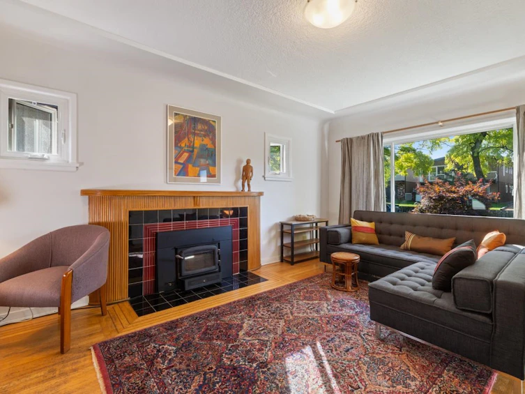 2743 Kitchener Street, Vancouver, BC, V5K 3E2 - 5