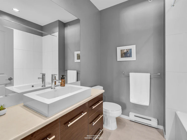 1712 E 20th Avenue, Vancouver, BC, V5N 0A2 - 24