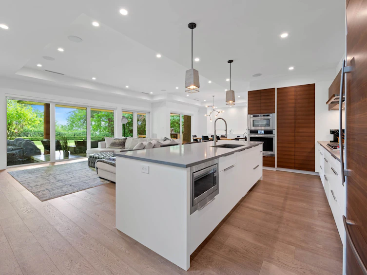 2381 Windridge Drive, North Vancouver, BC, V7H 1B6 - 9