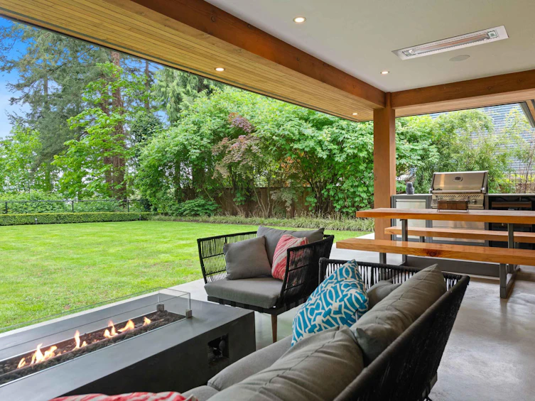 2381 Windridge Drive, North Vancouver, BC, V7H 1B6 - 11