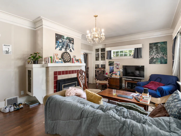 3192 W 8th Avenue, Vancouver, BC, V6K 2C3 - 4