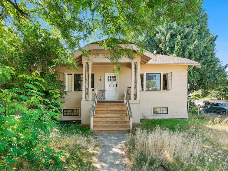 3192 W 8th Avenue, Vancouver, BC, V6K 2C3 - 2