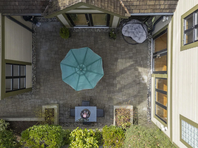 3502 W 18th Avenue, Vancouver, BC, V6B 0A5 - 3