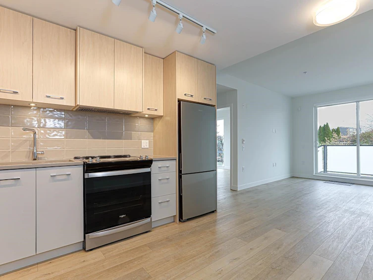 111-4933 Clarendon Street, Vancouver, BC, V5R 3J3 - 5