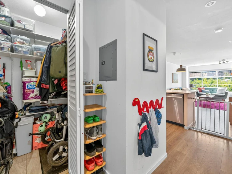302-2388 Triumph Street, Vancouver, BC, V5L 1L5 - 23