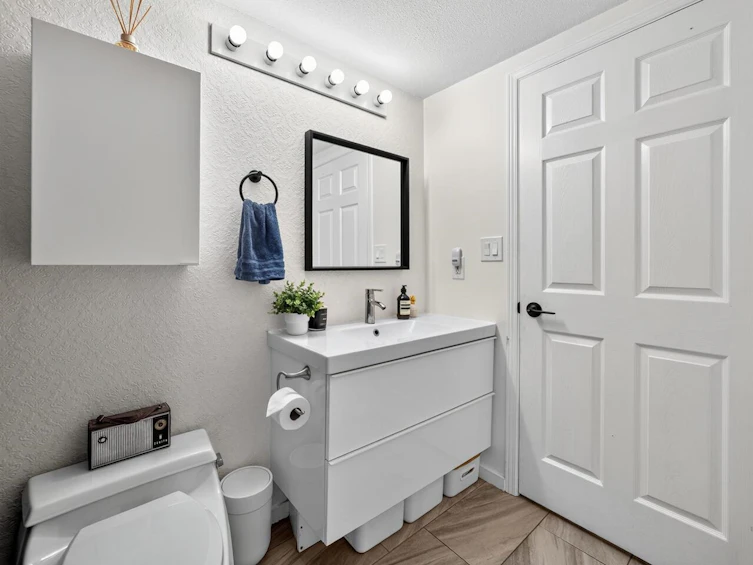 302-2388 Triumph Street, Vancouver, BC, V5L 1L5 - 22