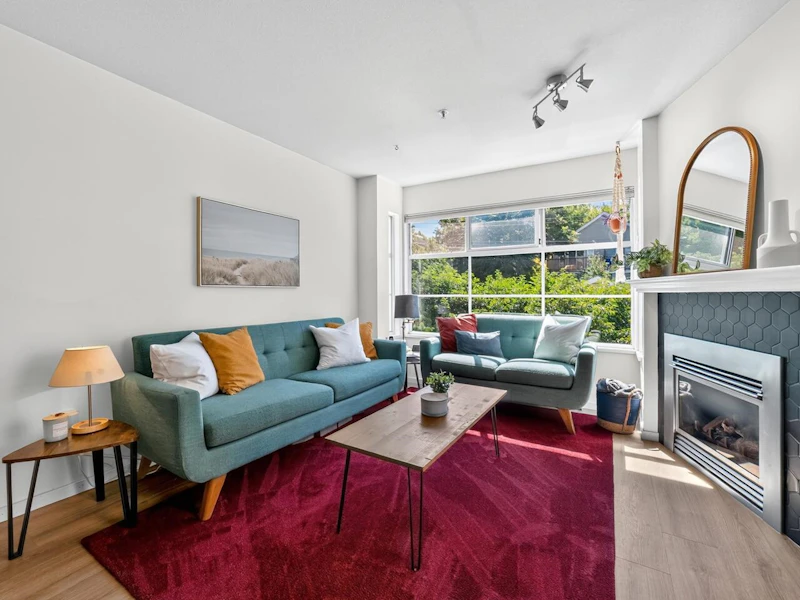 302 - 2388 Triumph Street, Vancouver BC V5L 1L5