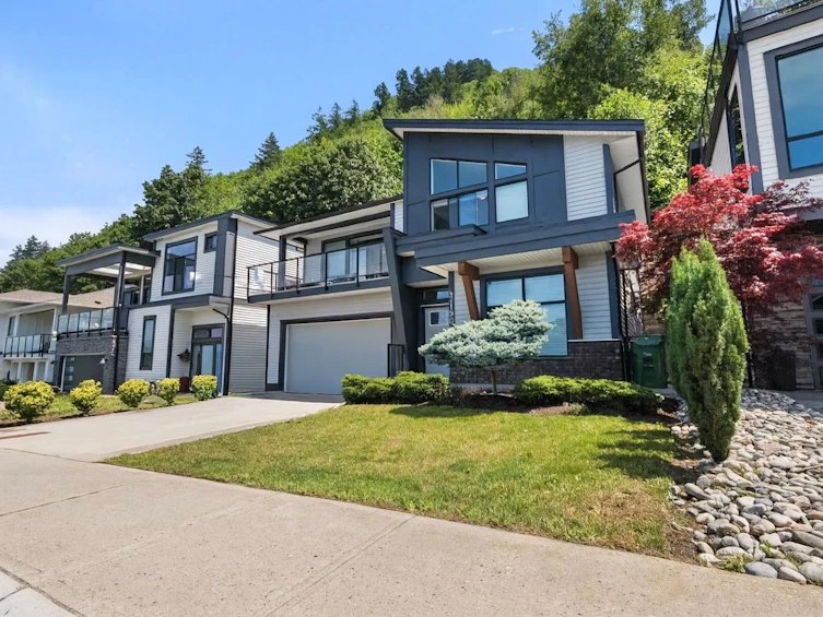 47190 Sylvan Drive, Chilliwack, BC, V2R 0R8 - 2