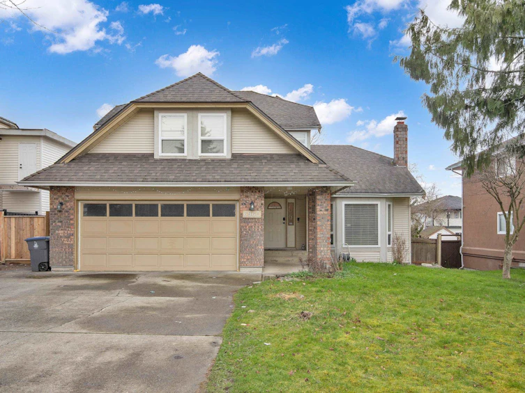 6960 143a Street, Surrey, BC, V3W 0E3