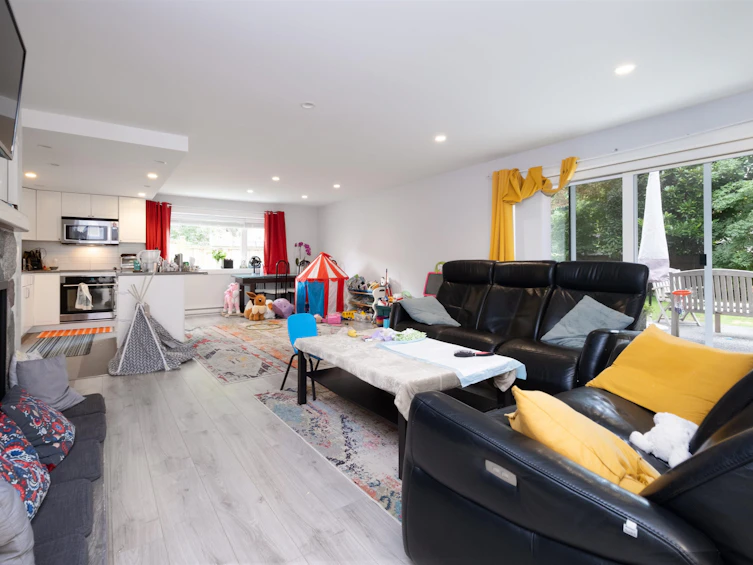 6297 Mackenzie Street, Vancouver, BC, V6N 1H4 - 40