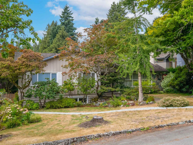 6297 Mackenzie Street, Vancouver, BC, V6N 1H4 - 9