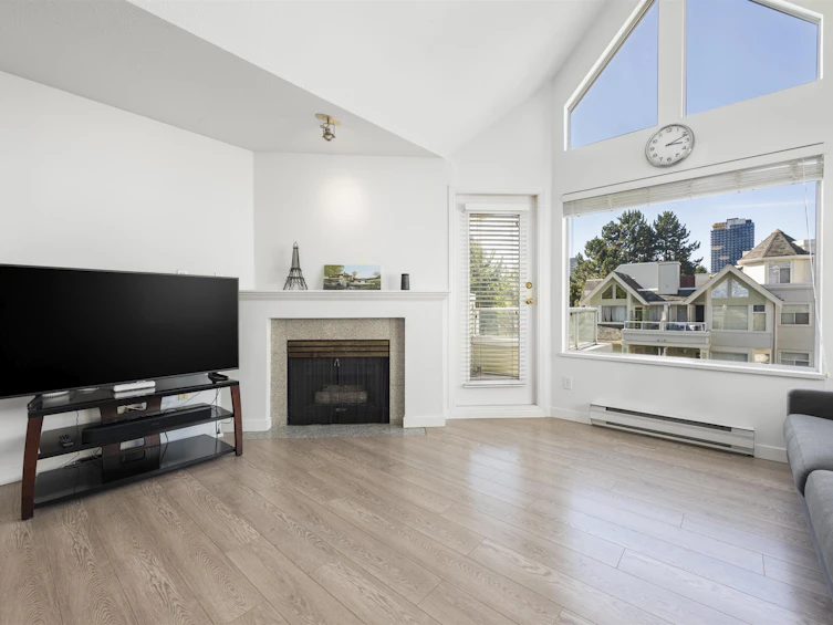 310-3638 Rae Avenue, Vancouver, BC, V5R 2P5 - 2