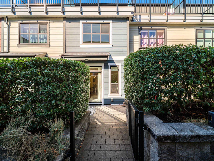 18-7039 Macpherson Avenue, Burnaby, BC, V5J 4N4 - 17