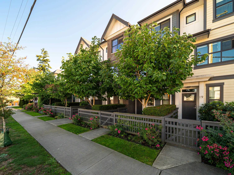 18-7039 Macpherson Avenue, Burnaby, BC, V5J 4N4 - 2