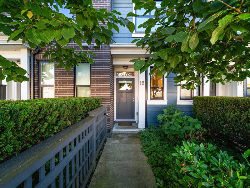 18 - 7039 Macpherson Avenue, Burnaby BC V5J 4N4