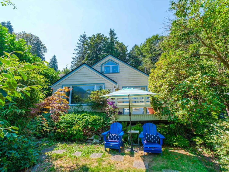 6467 Raleigh Street, West Vancouver, BC, V7W 2C9