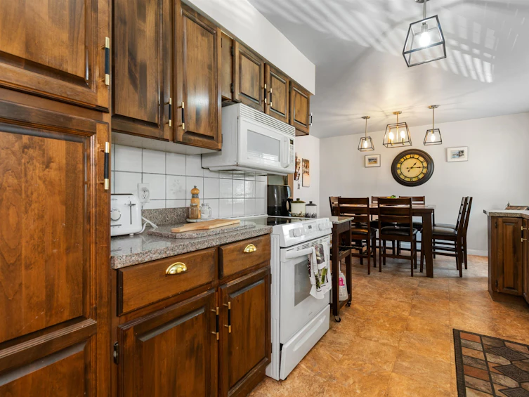 6050 Chadsey Road, Chilliwack, BC, V2R 4P2 - 13