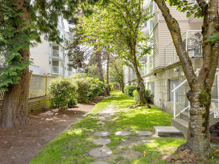 303-7700 Gilbert Road, Richmond, BC, V7C 3W2 - 30