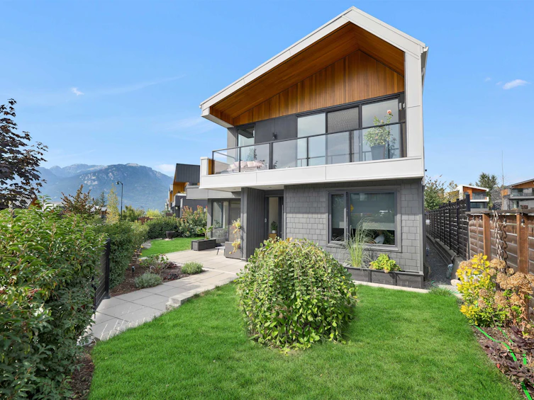 2979 Huckleberry Drive, Squamish, BC, V8B 1B2 - 4