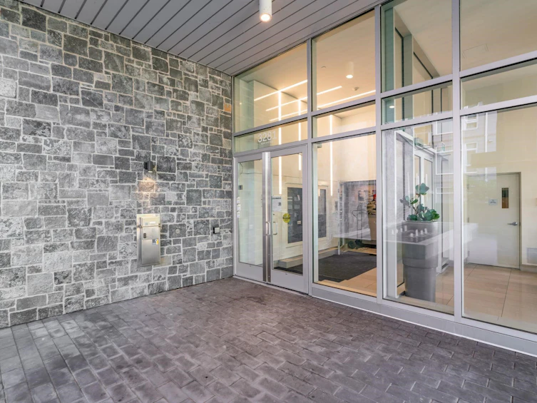 605-3281 E Kent Avenue North, Vancouver, BC, V5S 0C4 - 3