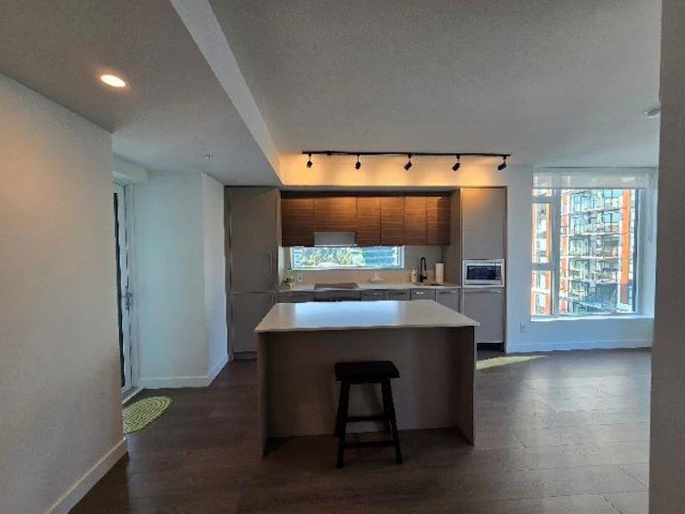 804-13745 George Junction, Surrey, BC, V3T 0V8 - 3