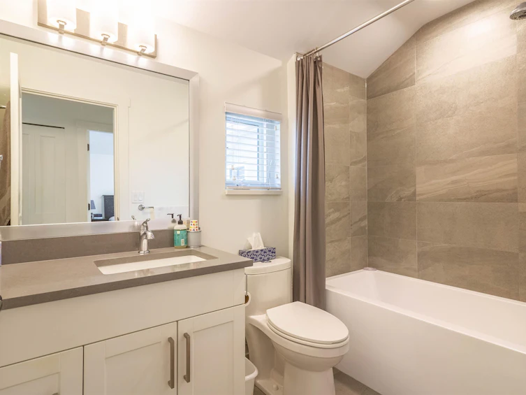 903 Walls Avenue, Coquitlam, BC, V3K 2T2 - 35