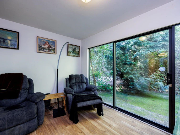 873 Hendecourt Road, North Vancouver, BC, V7K 2X5 - 10