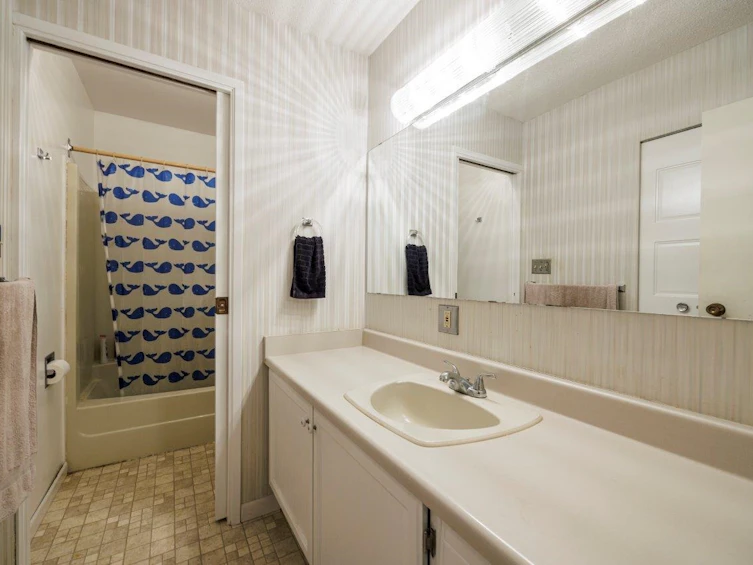 873 Hendecourt Road, North Vancouver, BC, V7K 2X5 - 15