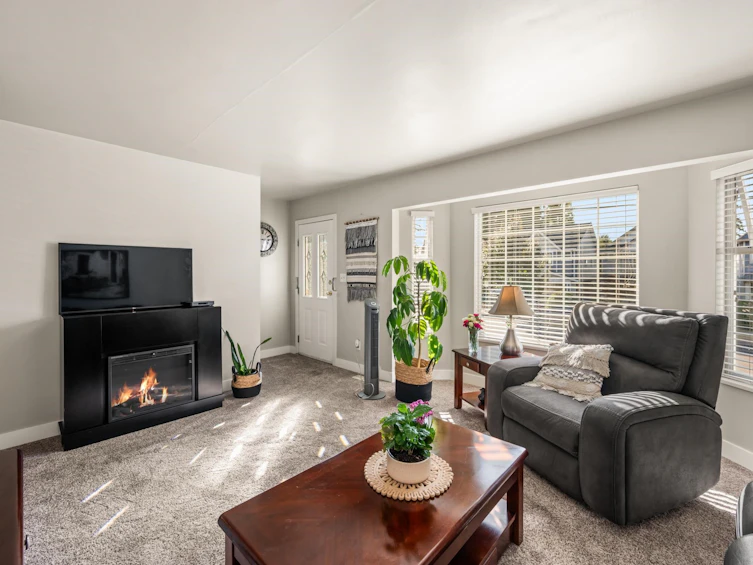 10142 128a Street, Surrey, BC, V3T 3E6 - 8