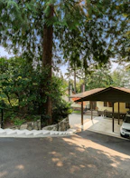 1967 Hyannis Drive