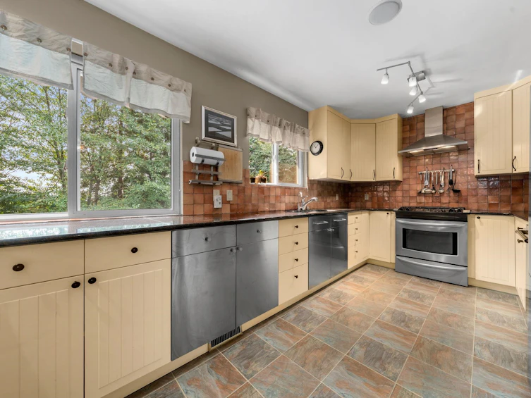 1967 Hyannis Drive, North Vancouver, BC, V7H 2E5 - 12