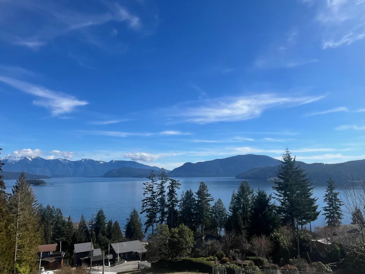 1829 North Road, Gibsons, BC, V0N 1V1