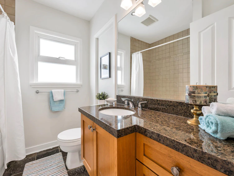 11056 135a Street, Surrey, BC, V3R 3A4 - 24