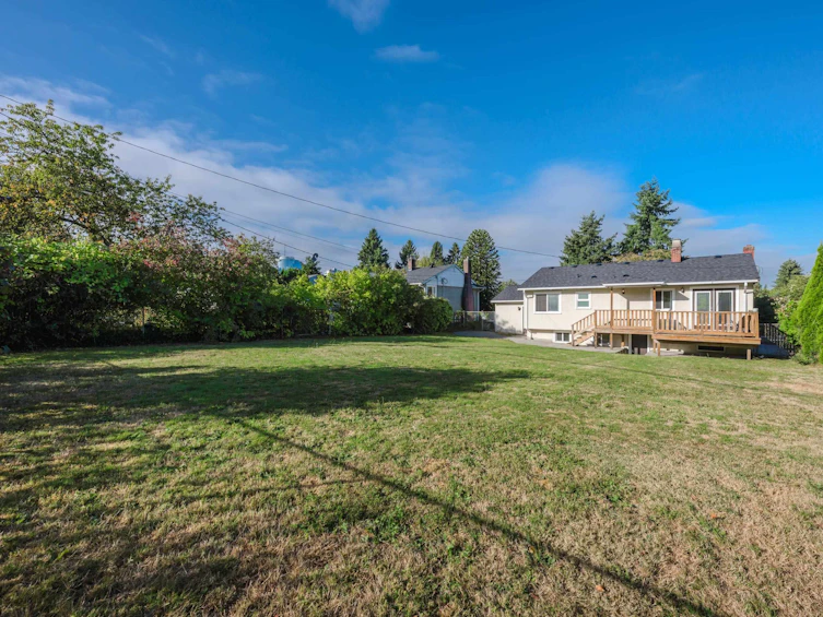 11056 135a Street, Surrey, BC, V3R 3A4 - 36