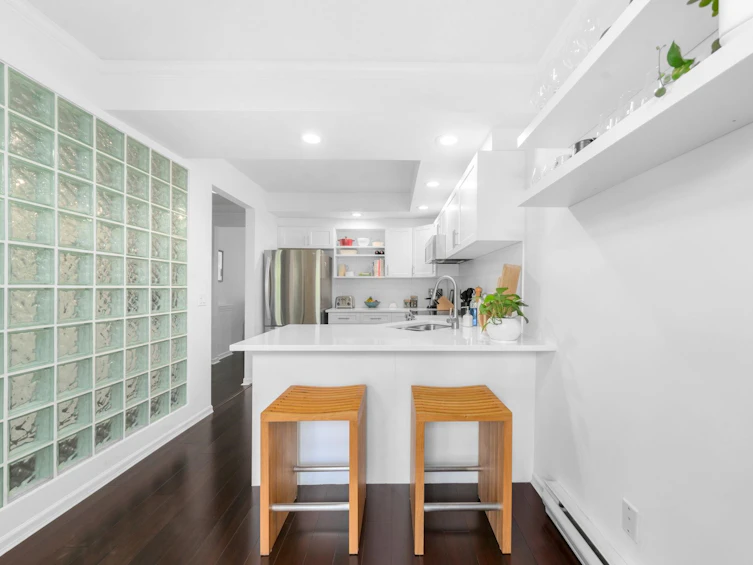 204-3151 Woodbine Drive, North Vancouver, BC, V7R 2S4 - 16