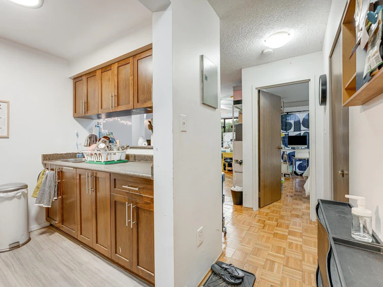 103-4941 Lougheed Highway, Burnaby, BC, V5B 4S6 - 3