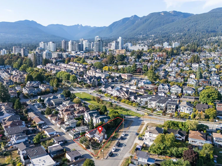 645 St. Davids Avenue, North Vancouver, BC, V7L 3P5 - 4