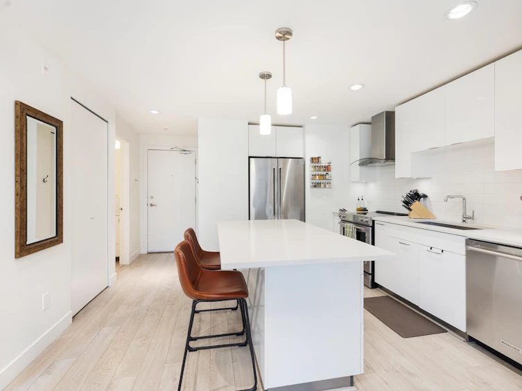 213-719 W 3rd Street, North Vancouver, BC, V7M 0E7 - 5