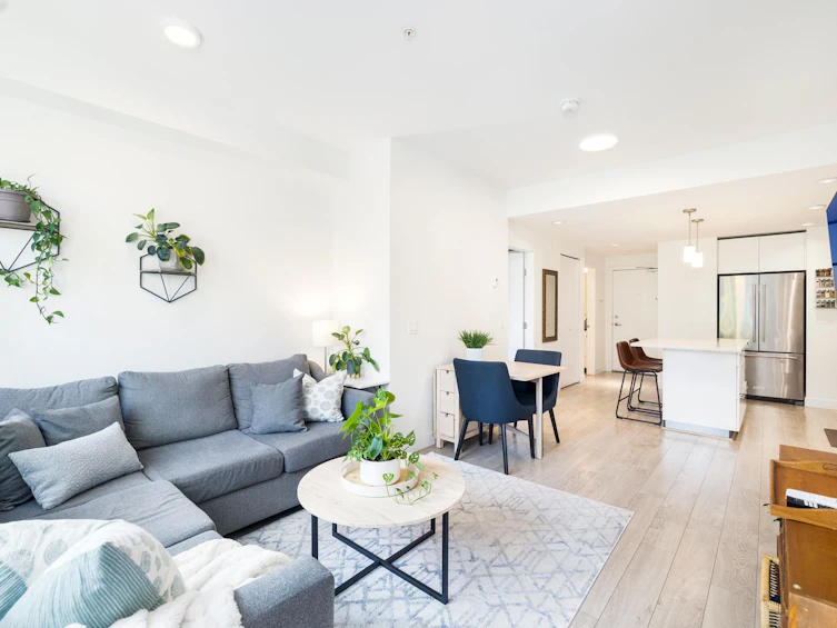 213-719 W 3rd Street, North Vancouver, BC, V7M 0E7 - 2