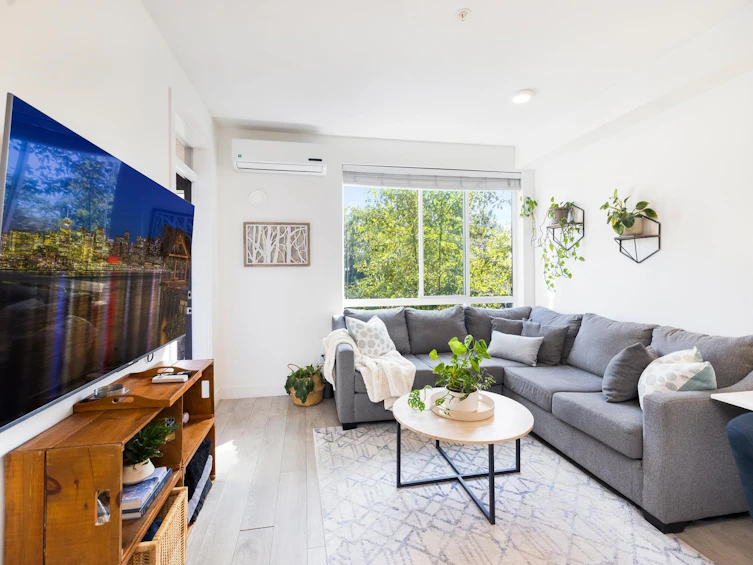 213-719 W 3rd Street, North Vancouver, BC, V7M 0E7 - 3