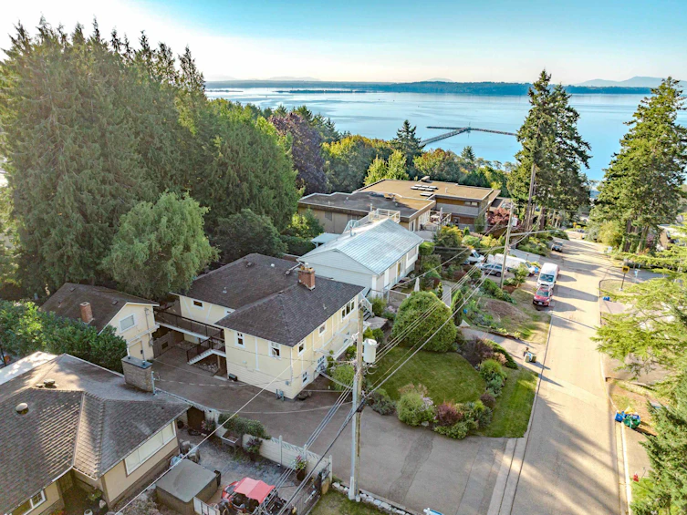 1350 Everall Street, Surrey, BC, V4B 3S6 - 32