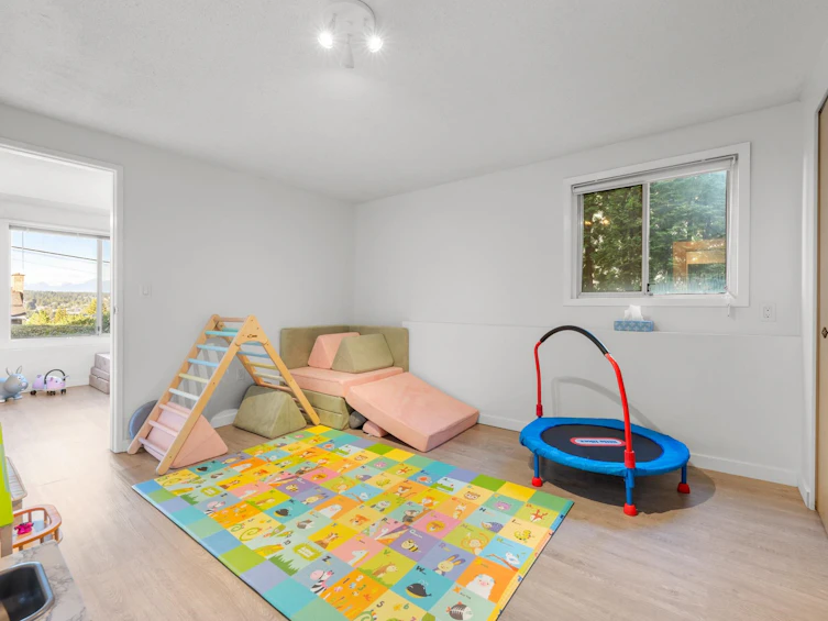 827 Burnaby Street, New Westminster, BC, V3L 4V8 - 27