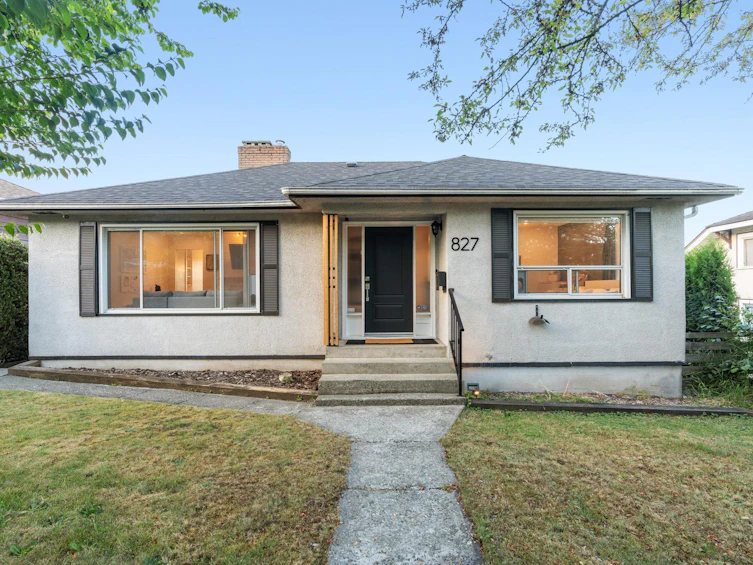 827 Burnaby Street, New Westminster, BC, V3L 4V8 - 2