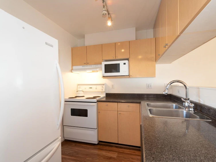203-3368 Main Street, Vancouver, BC, V5V 3M7 - 5