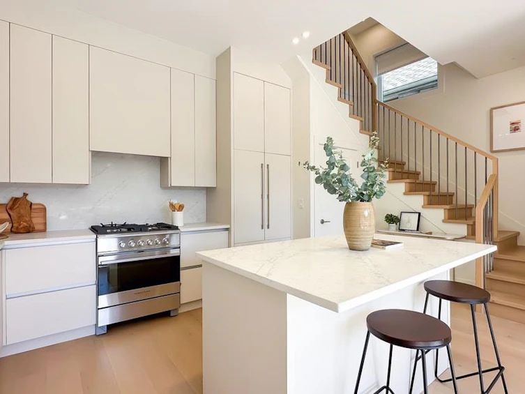 2919 Charles Street, Vancouver, BC, V5K 3B1 - 8