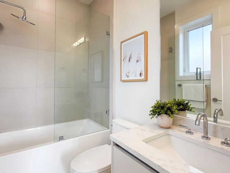2919 Charles Street, Vancouver, BC, V5K 3B1 - 21