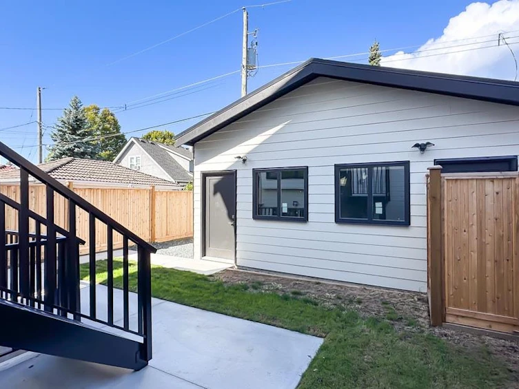 2919 Charles Street, Vancouver, BC, V5K 3B1 - 26