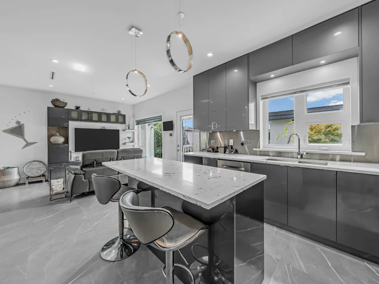250 E 53rd Avenue, Vancouver, BC, V5X 1H9 - 11