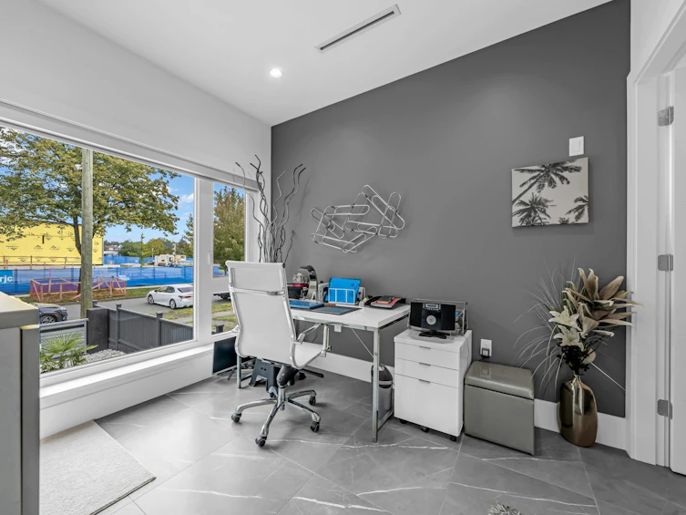 250 E 53rd Avenue, Vancouver, BC, V5X 1H9 - 2
